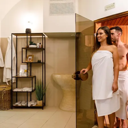 Historia & Historante מלון 4*