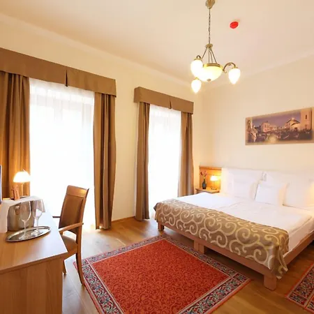 Historia & Historante 4* Veszprém