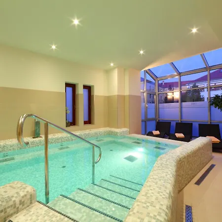 מלון Historia & Historante Veszprém