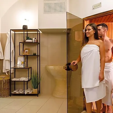 Historia & Historante Hotell