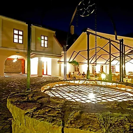 Historia & Historante Hotel