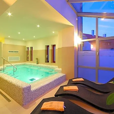 Hotel Historia & Historante 4*