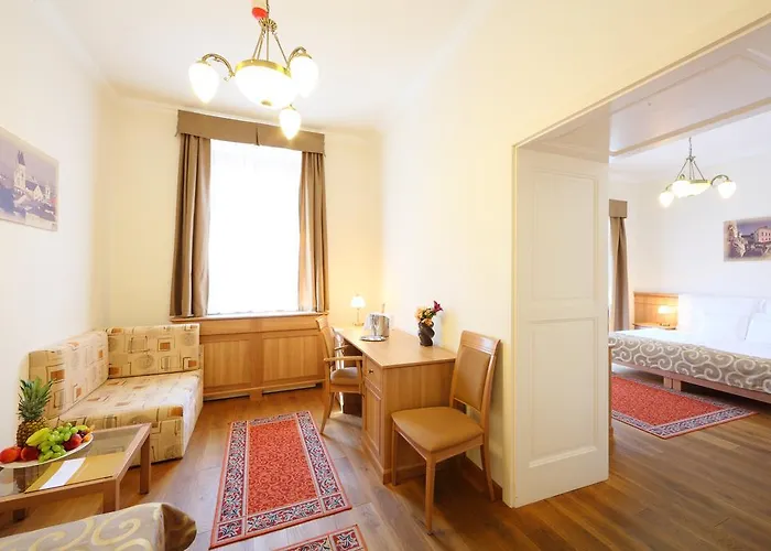 Historia & Historante 4* Veszprem