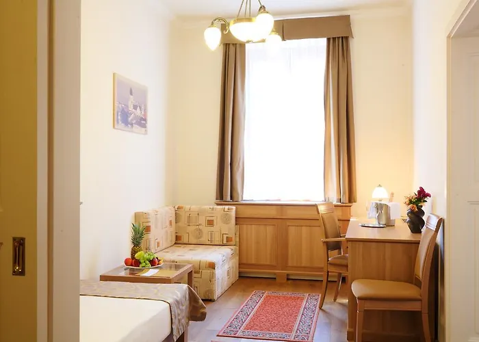 Historia & Historante Hotel 4*